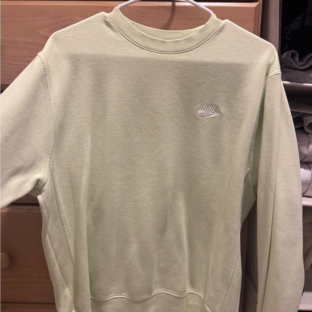 Nike Green Crewneck Sweater with Ribbed Neckline